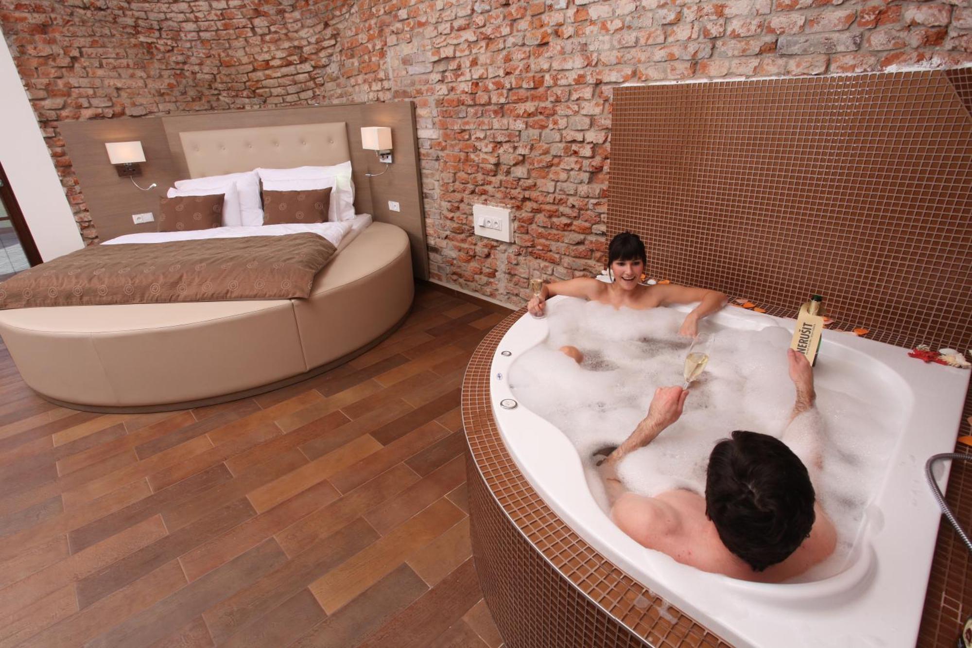 Hotel Sladovna Czarna Góra Pokój zdjęcie